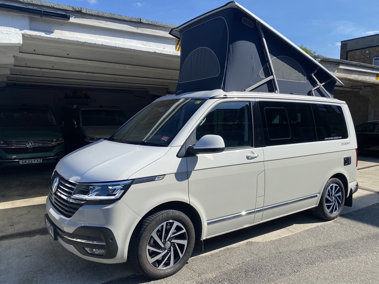 VW California Ocean Camper Van T6.1 2022 4-Motion Ascot Grey and Candy  White 2.0lt BiTDi 204 PS 7 Speed DSG Automatic